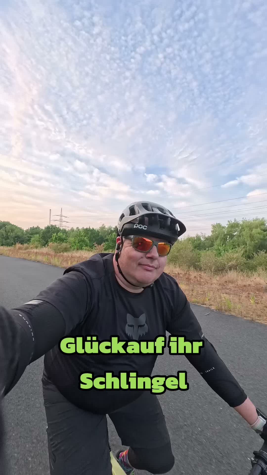 Heute habe ich mal eine Frage an alle Mountainbikerinnen und Mountainbiker: Tragt Ihr Handschuhe, wenn ihr biken geht? 

#mountainbikes #haldehoheward #mtb