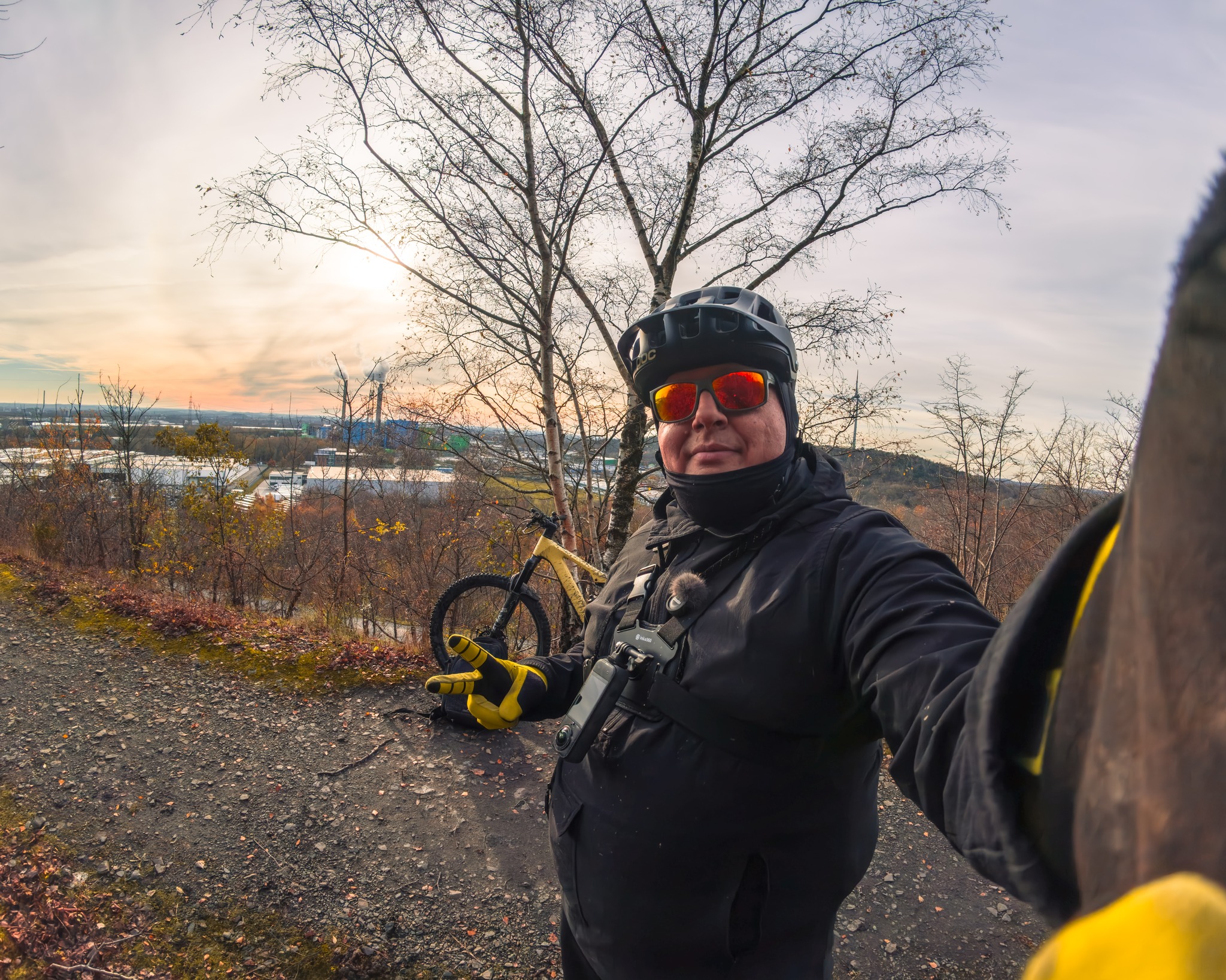 Hoppe ist zu, aber Hoheward hat das ganze Jahr geöffnet! 
Nur, dass du das mal gehört hast. 

---
#ruhrgebiet #industriekultur #radrevier #radrevierruhr #meinradrevier #bikeparkruhrpott #protectivesports #Radfahrenmachtglücklich #fahrradalltag #ridetogether #stadtrecklinghausen #vadosl #fazua #eurbanbike #insta360GOUltra #ruhrpottromantik #herten #meinruhrgebiet #ruhrpott #zeche #insta360goultra 

@route_industriekultur @radrevier.ruhr @mein.ruhrgebiet @bikepark.ruhrpott  @besucherzentrum.hoheward  @insta360de @fazua